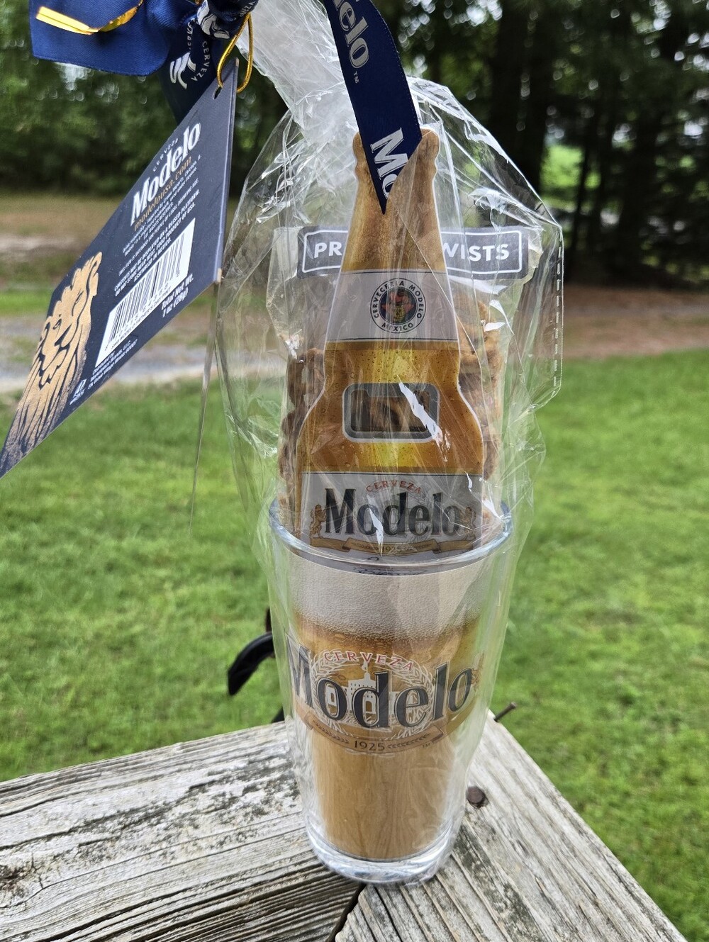 Modelo Cheers Pint Glass Gift Set